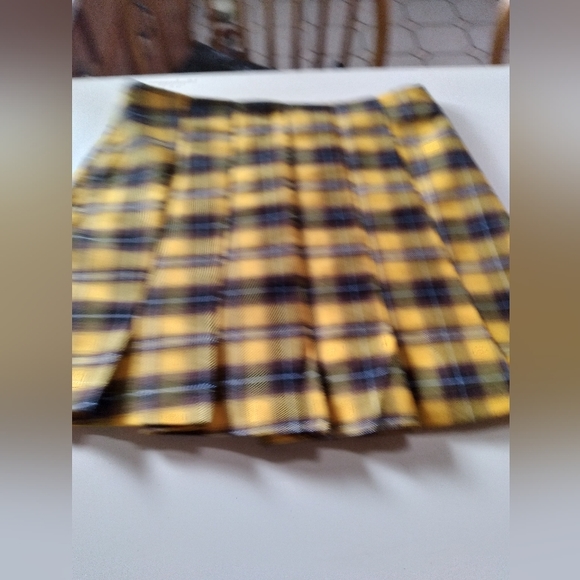 🎄❤️ Forever 21 Mustard Plaid Pleated Mini Skirt  Sz Sm❤️🎄 - Picture 5 of 12